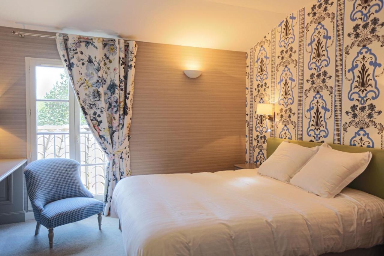 Le Square Hotel Astaffort ภายนอก รูปภาพ