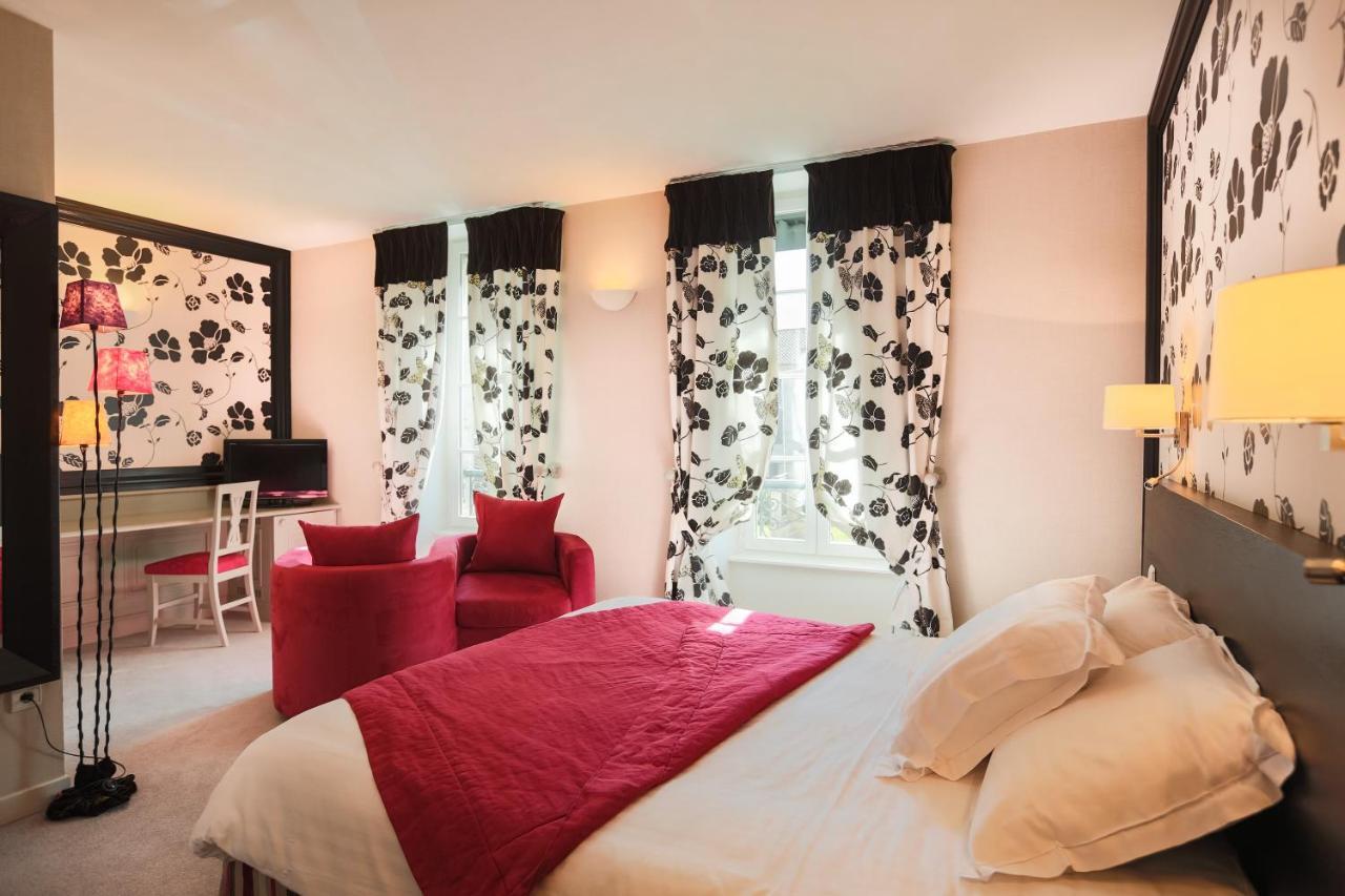 Le Square Hotel Astaffort ภายนอก รูปภาพ