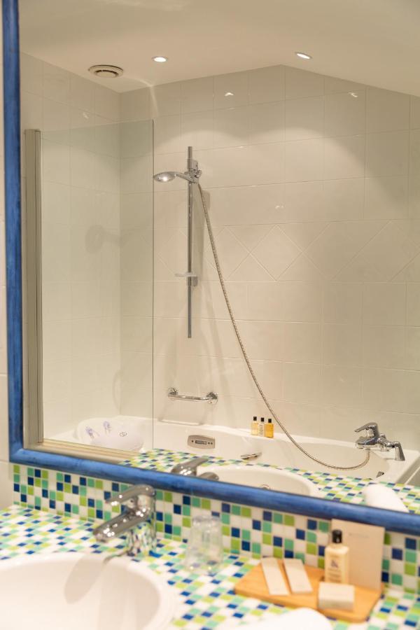 Le Square Hotel Astaffort ภายนอก รูปภาพ